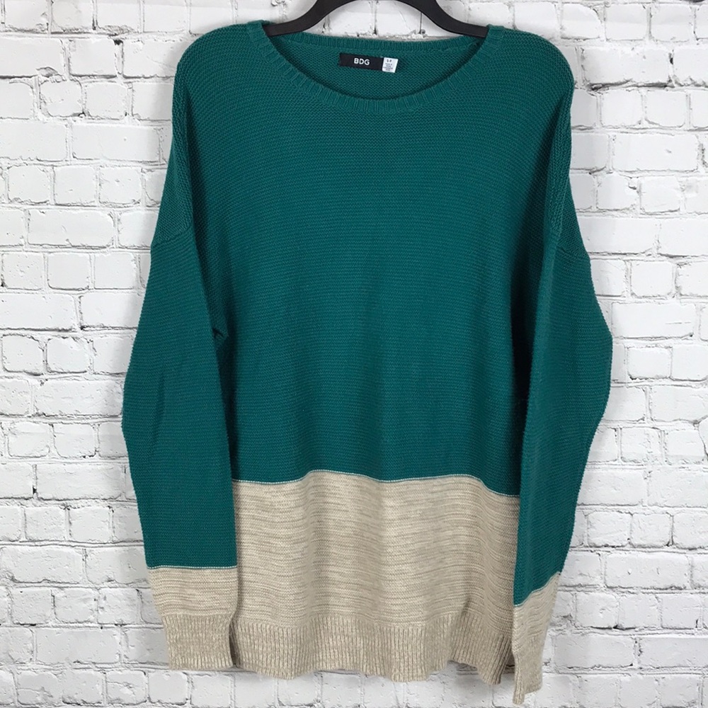 Urban Outfitter BDG Oversized 2 Tone Knit Sweater